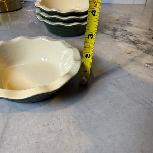 Emile Henry Mini Pie Dishes set of 4 - Picture 5 of 6